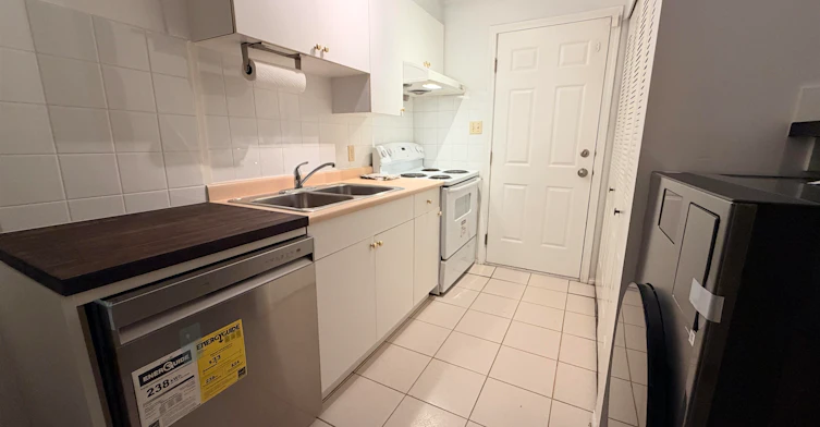 Back unit-8607 Selkirk Street, Vancouver, BC, V6P 4J2 - 10