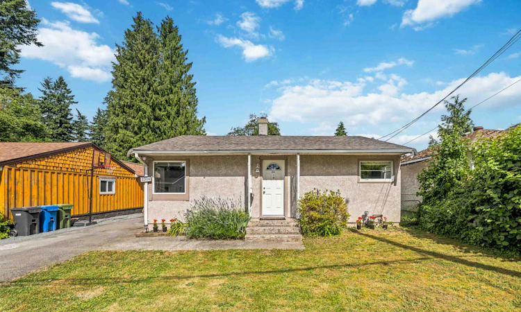 2304 Mouldstade Road