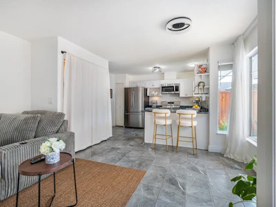 19-11536 236 Street - 5