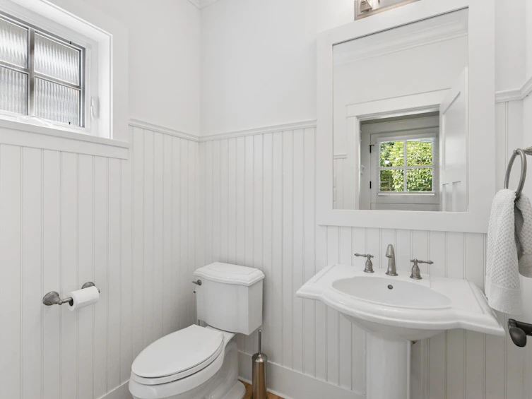 2071 Esquimalt Avenue, West Vancouver, BC, V7V 1S3 - 16