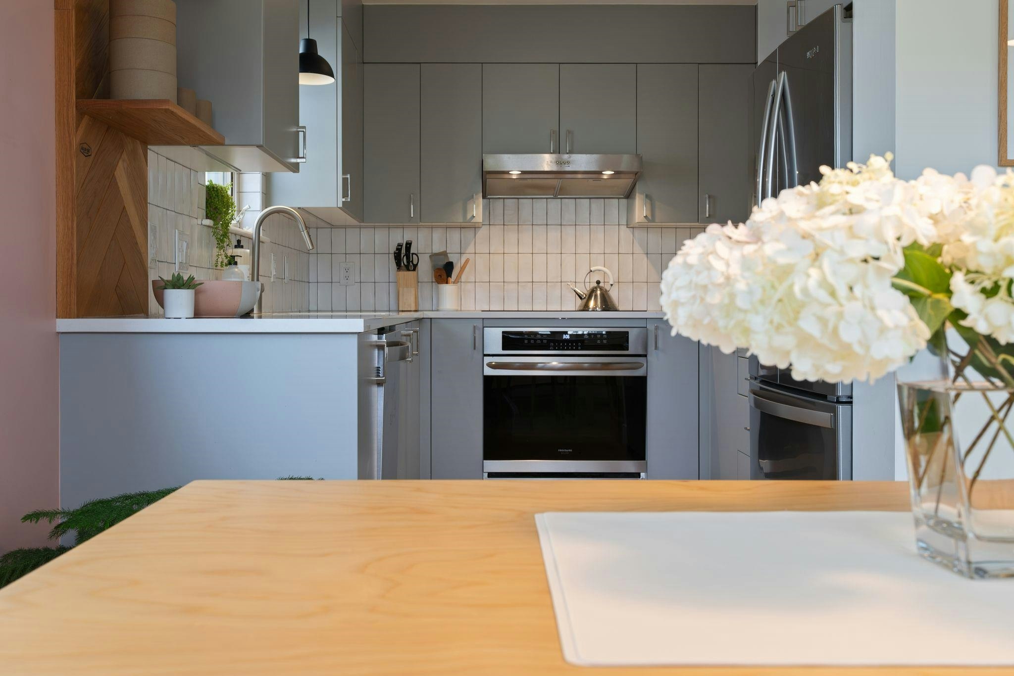 3261 W 2nd Avenue, Vancouver, BC, V6K 1K9 - 8