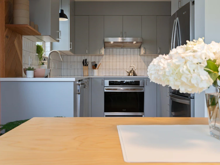 3261 W 2nd Avenue, Vancouver, BC, V6K 1K9 - 8