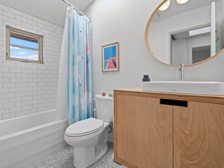3261 W 2nd Avenue, Vancouver, BC, V6K 1K9 - 31