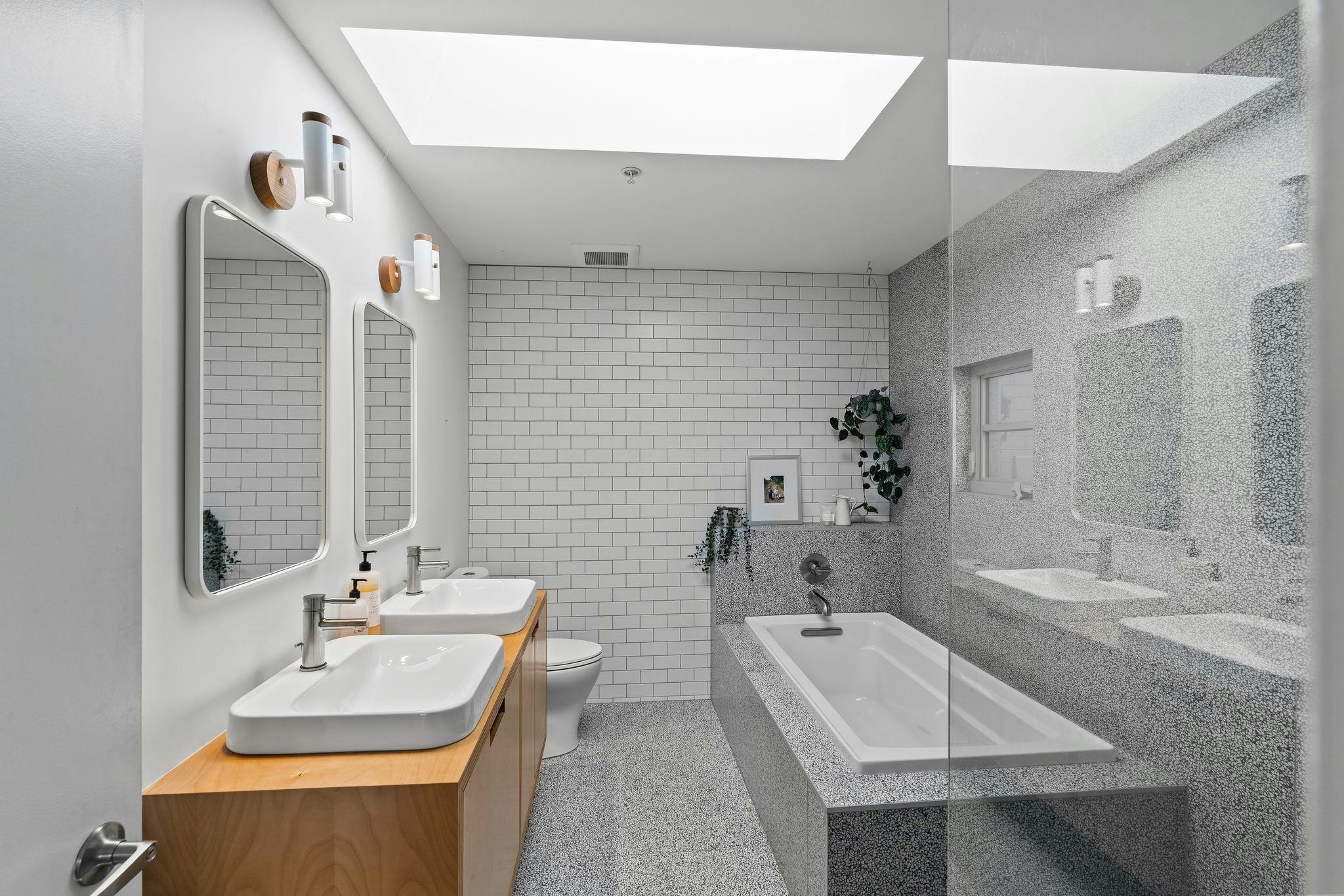 3261 W 2nd Avenue, Vancouver, BC, V6K 1K9 - 23