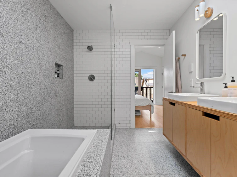 3261 W 2nd Avenue, Vancouver, BC, V6K 1K9 - 25