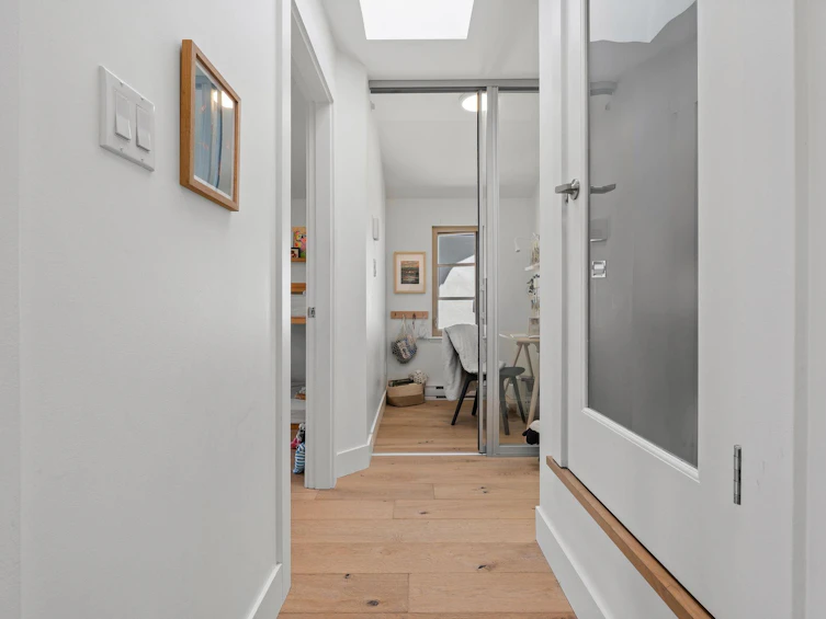 3261 W 2nd Avenue, Vancouver, BC, V6K 1K9 - 27
