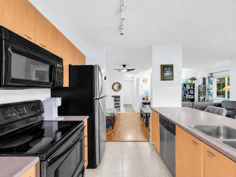 112-14877 100 Avenue, Surrey, BC, V3R 3H1 - 8