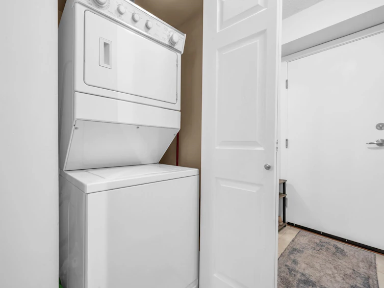 112-14877 100 Avenue, Surrey, BC, V3R 3H1 - 14