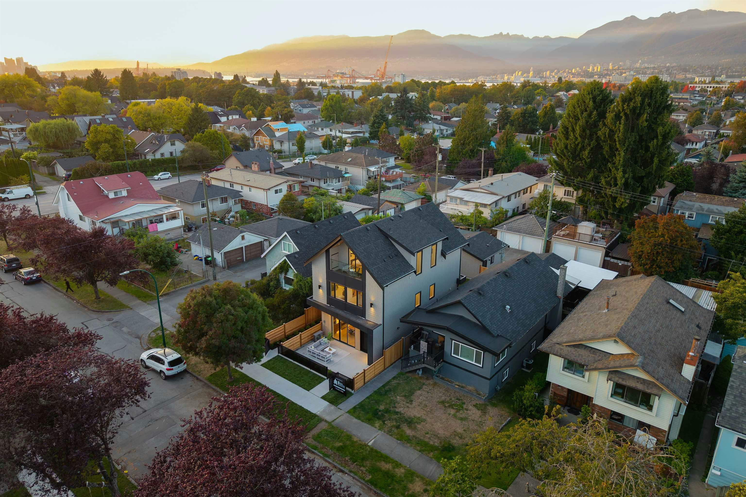 1-2435 Napier Street, Vancouver, BC, V5K 2W2 - 17