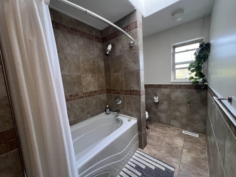 38940 Loggers Lane, Squamish, BC, V8B 0A4 - 15