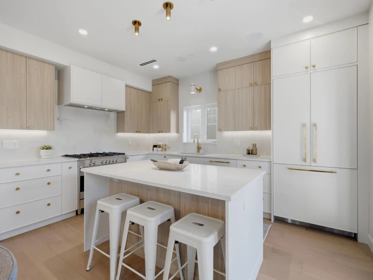 708 Windermere Street, Vancouver, BC, V5K 2L3 - 9