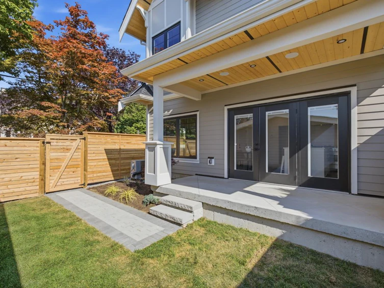 708 Windermere Street, Vancouver, BC, V5K 2L3 - 2