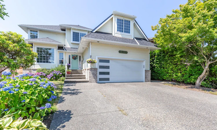 18907 118b Avenue