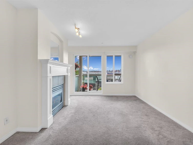 208-333 E 1st Street, North Vancouver, BC, V7L 4W9 - 13
