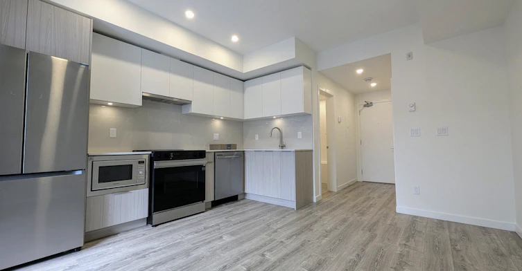 501-10829 140 Street, Surrey, BC, V3R 0H4 - 2