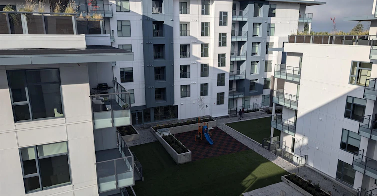 501-10829 140 Street, Surrey, BC, V3R 0H4 - 7