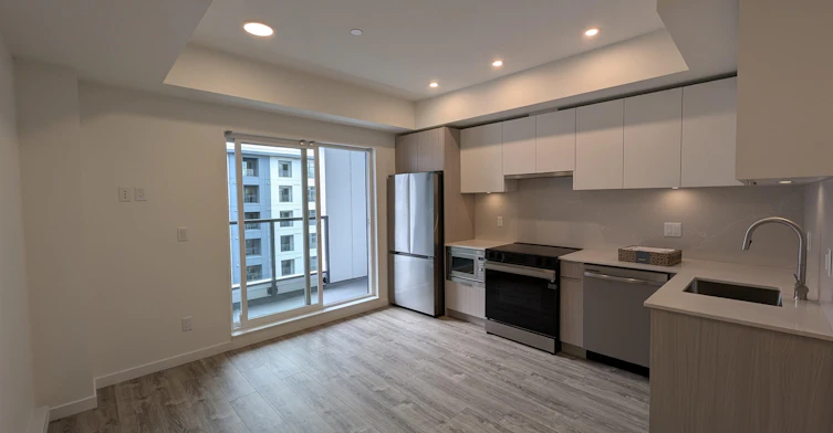 501-10829 140 Street, Surrey, BC, V3R 0H4