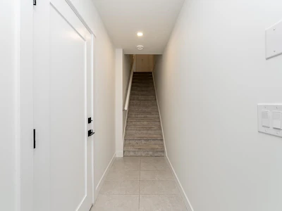 9-10527 155 Street - 4