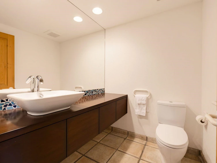 13102 13 Avenue, Surrey, BC, V4A 1B8 - 13