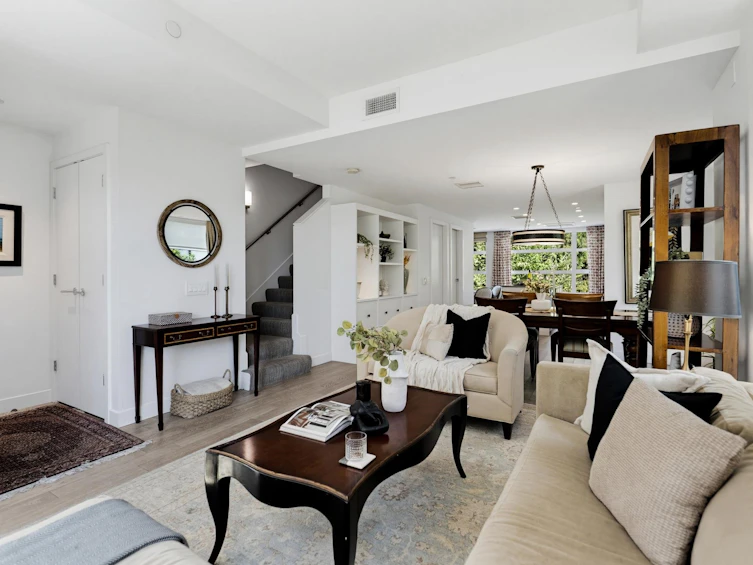 204-1055 Ridgewood Drive, North Vancouver, BC, V7R 0A5 - 7