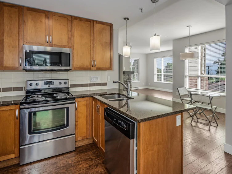303-3192 Gladwin Road, Abbotsford, BC, V2T 6M9 - 20