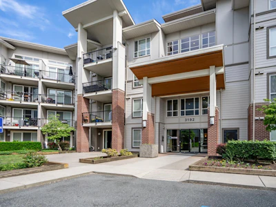 303-3192 Gladwin Road - 2