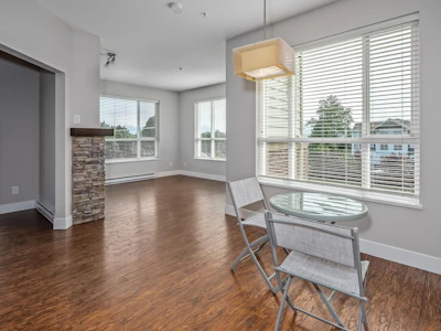 303-3192 Gladwin Road - 3