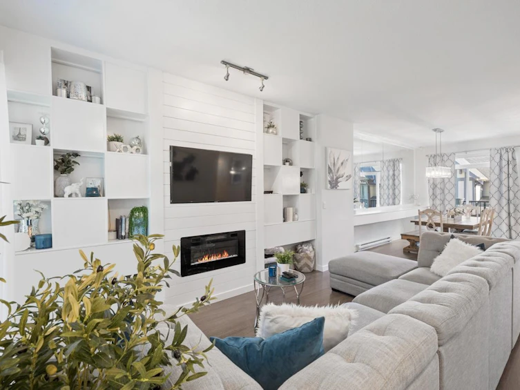 149-3500 Burke Village Promenade, Coquitlam, BC, V3E 0N2 - 2