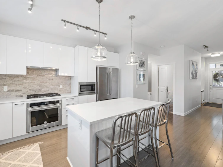 149-3500 Burke Village Promenade, Coquitlam, BC, V3E 0N2 - 6