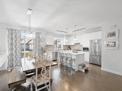 149-3500 Burke Village Promenade - 4
