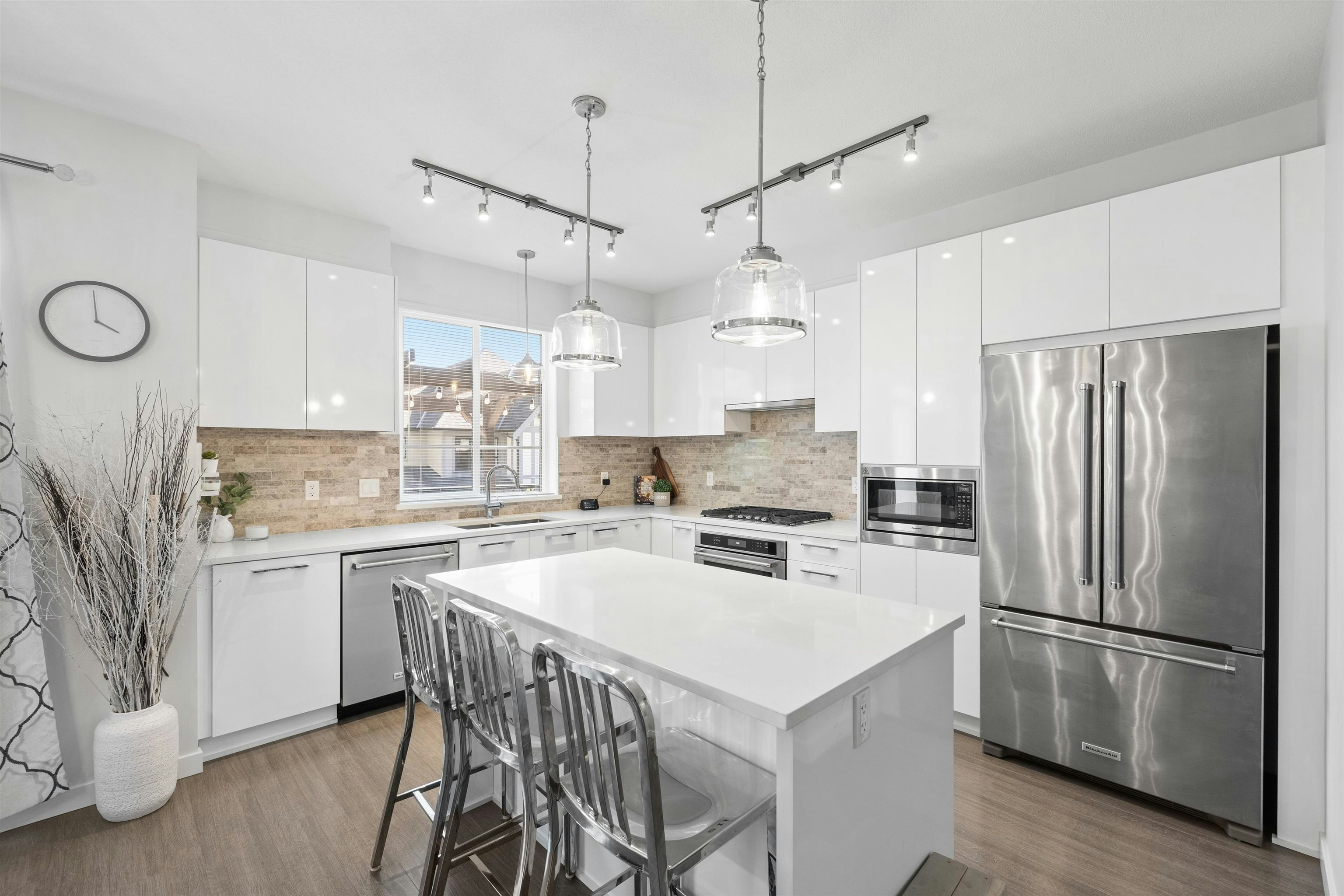 149-3500 Burke Village Promenade - 5