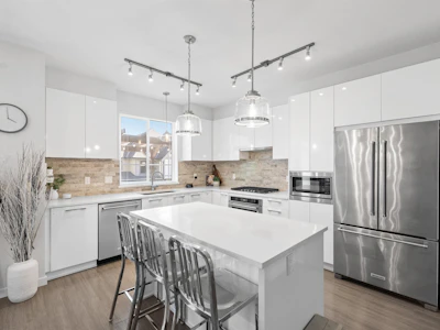 149-3500 Burke Village Promenade - 5