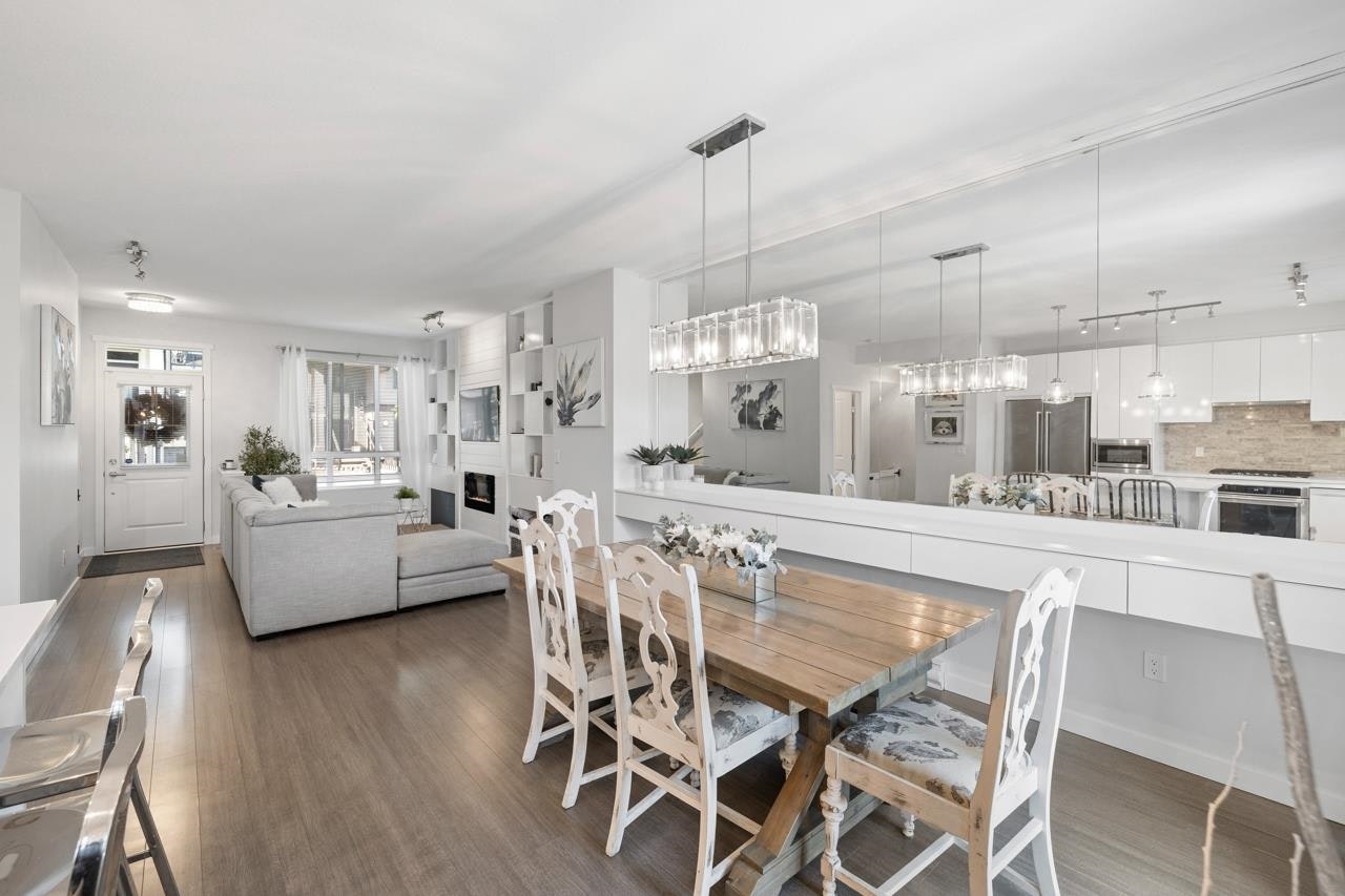 149-3500 Burke Village Promenade - 3