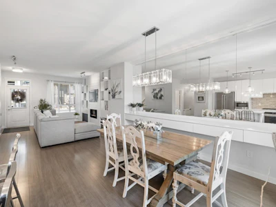 149-3500 Burke Village Promenade - 3