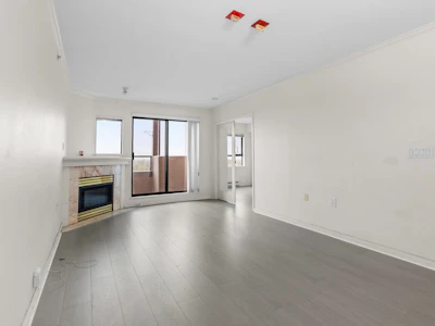 1605-6611 Cooney Road - 5