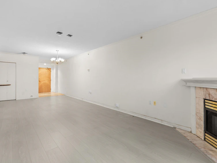 1605-6611 Cooney Road, Richmond, BC, V6Y 4C5 - 7