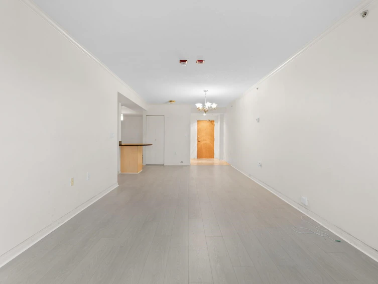 1605-6611 Cooney Road, Richmond, BC, V6Y 4C5 - 8