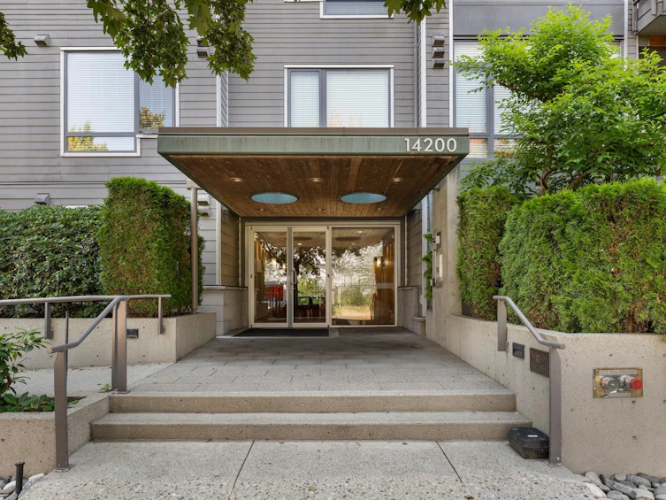 302-14200 Riverport Way, Richmond, BC, V6W 1M4 - 2