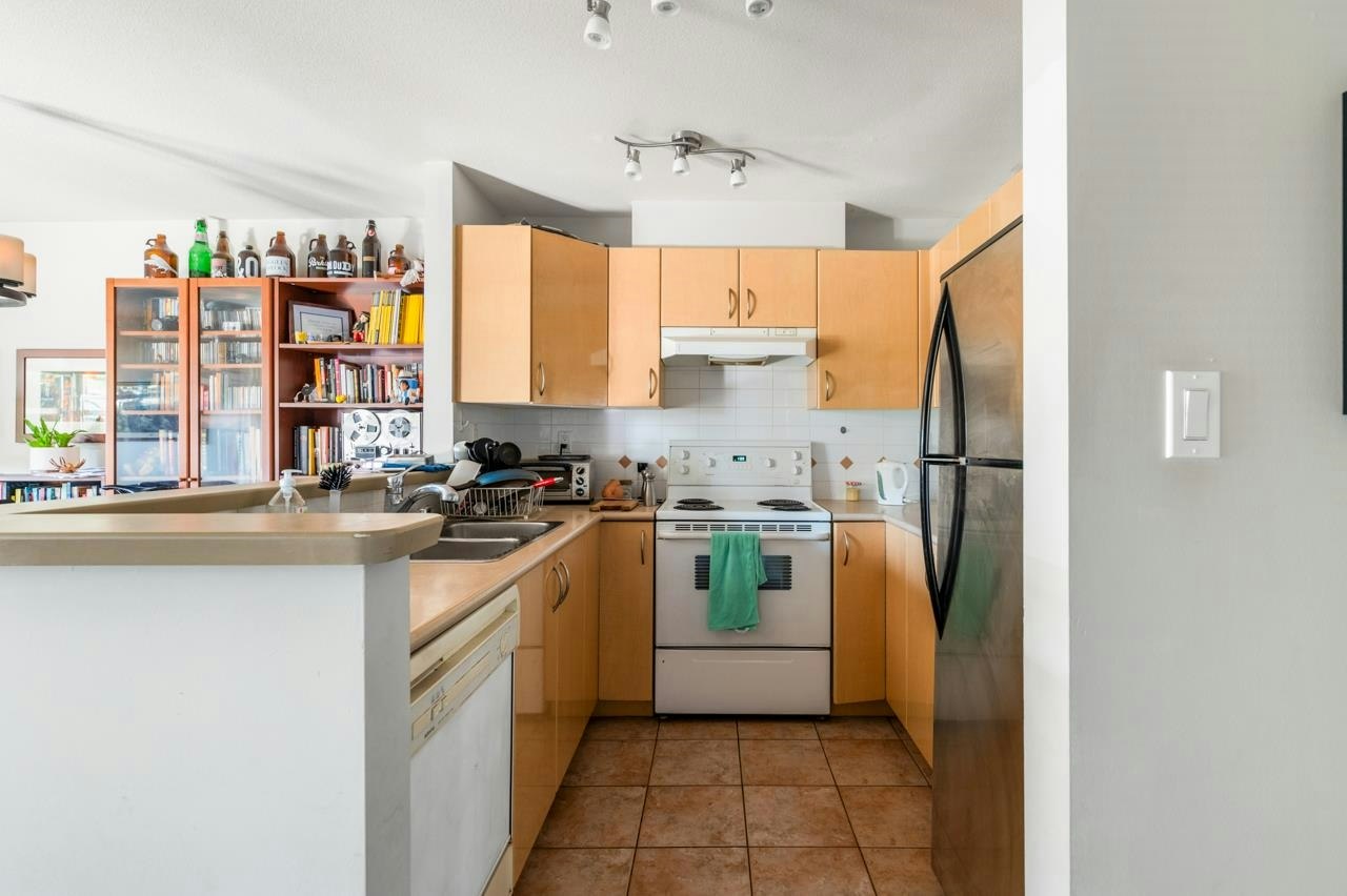 106-2983 W 4th Avenue, Vancouver, BC, V6K 1R5 - 8