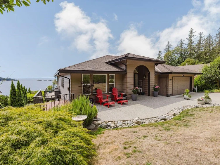 6889 Island View Road, Sechelt, BC, V7Z 0T2 - 2