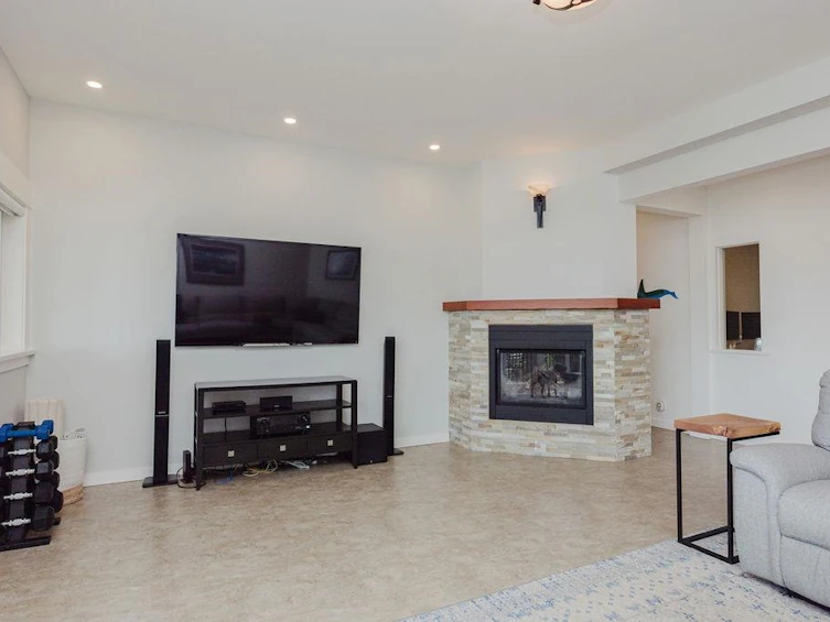 6889 Island View Road, Sechelt, BC, V7Z 0T2 - 30