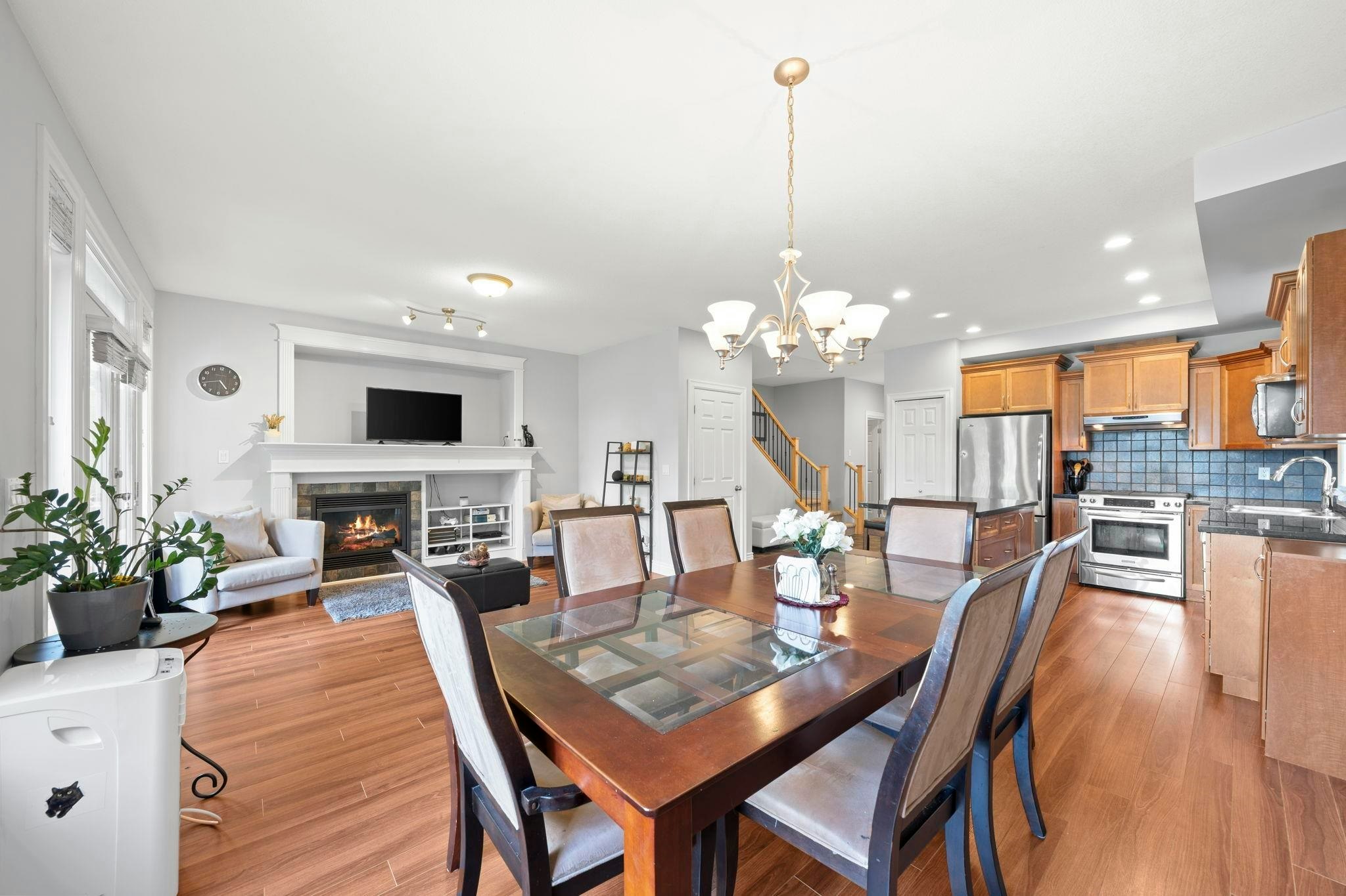 6652 195 Street, Surrey, BC, V4N 0C3 - 6