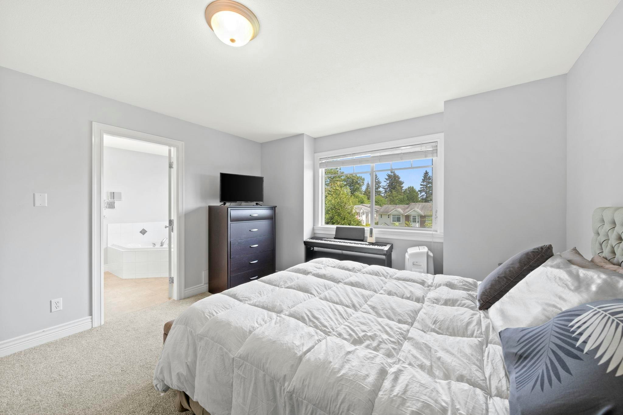 6652 195 Street, Surrey, BC, V4N 0C3 - 17