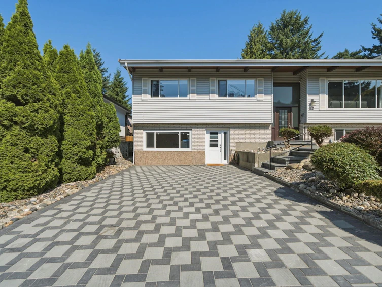 39 Mott Crescent, New Westminster, BC, V3L 4L8 - 39