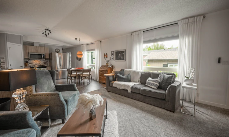 43-59060 Lougheed Highway