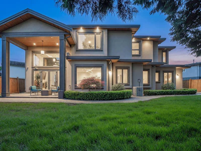 7280 Lombard Road - 2