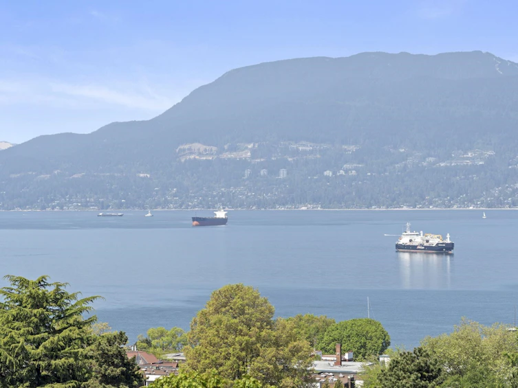 901-2370 W 2nd Avenue, Vancouver, BC, V6K 1J1
