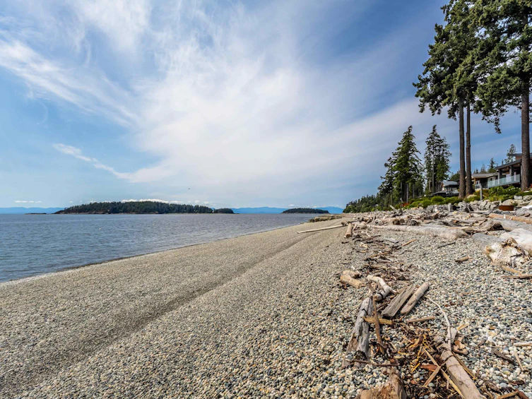 6001 Silverstone Lane, Sechelt, BC, V7Z 0T8 - 3