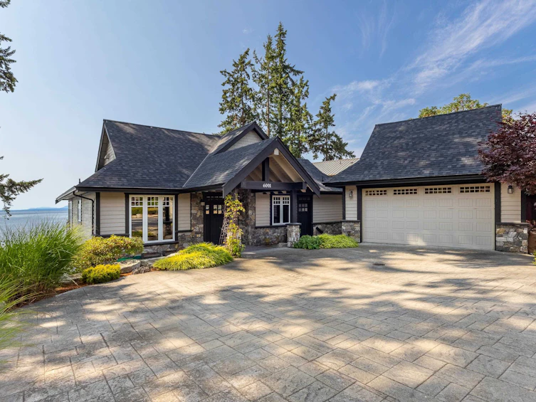 6001 Silverstone Lane, Sechelt, BC, V7Z 0T8