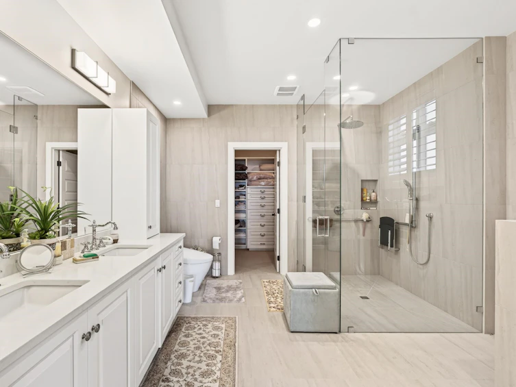 6001 Silverstone Lane, Sechelt, BC, V7Z 0T8 - 28